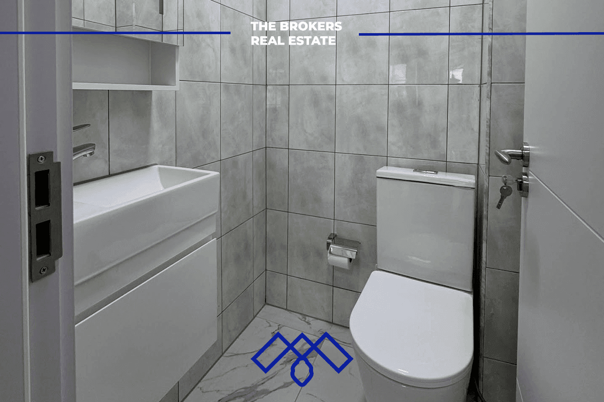 Ofrohet për qira objekt afarist 430m², i pozicionuar në rrugën kryesore Muharrem Fejza.