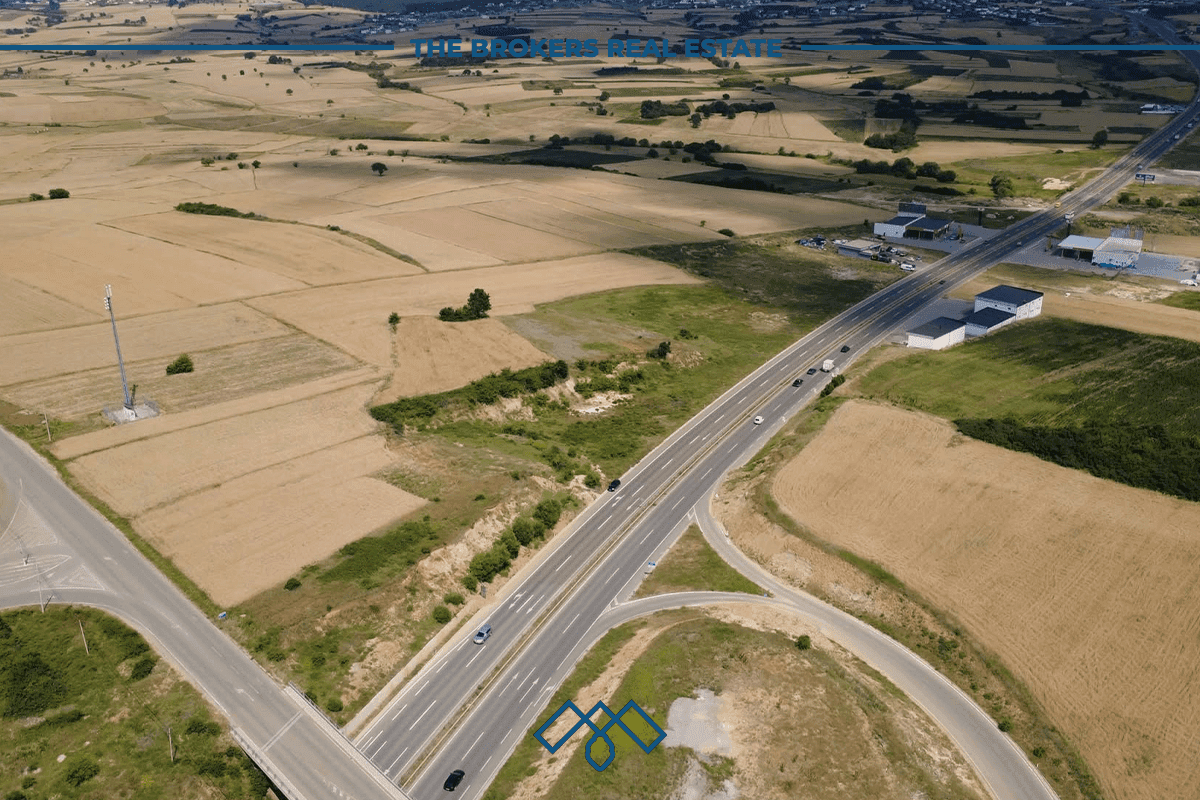 Truall në shitje 76 ari – Kijevë. 4