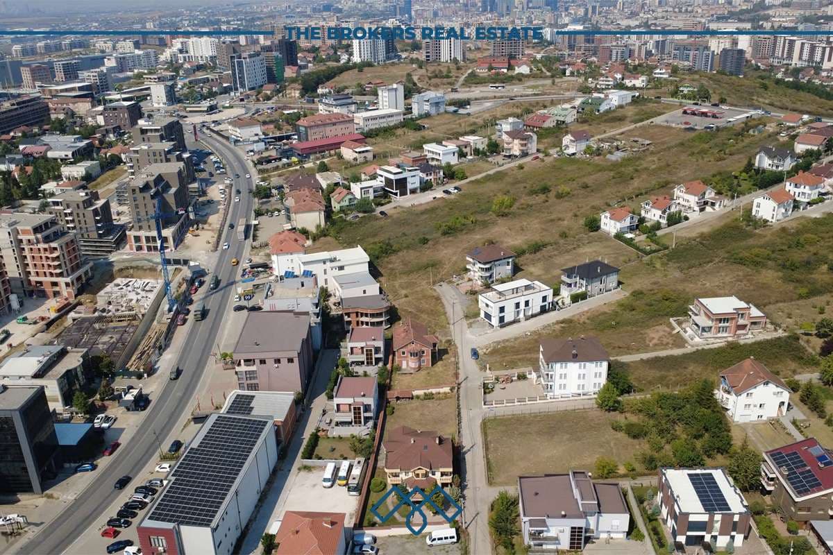 #Truall në #shitje 10 Ari – Veternik ( Çagllavicë )🤍 4