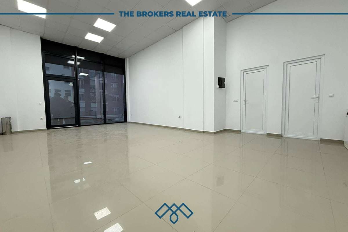 Lokal me qira/ shitje 54m2 – mbrapa Rrugës B. 3