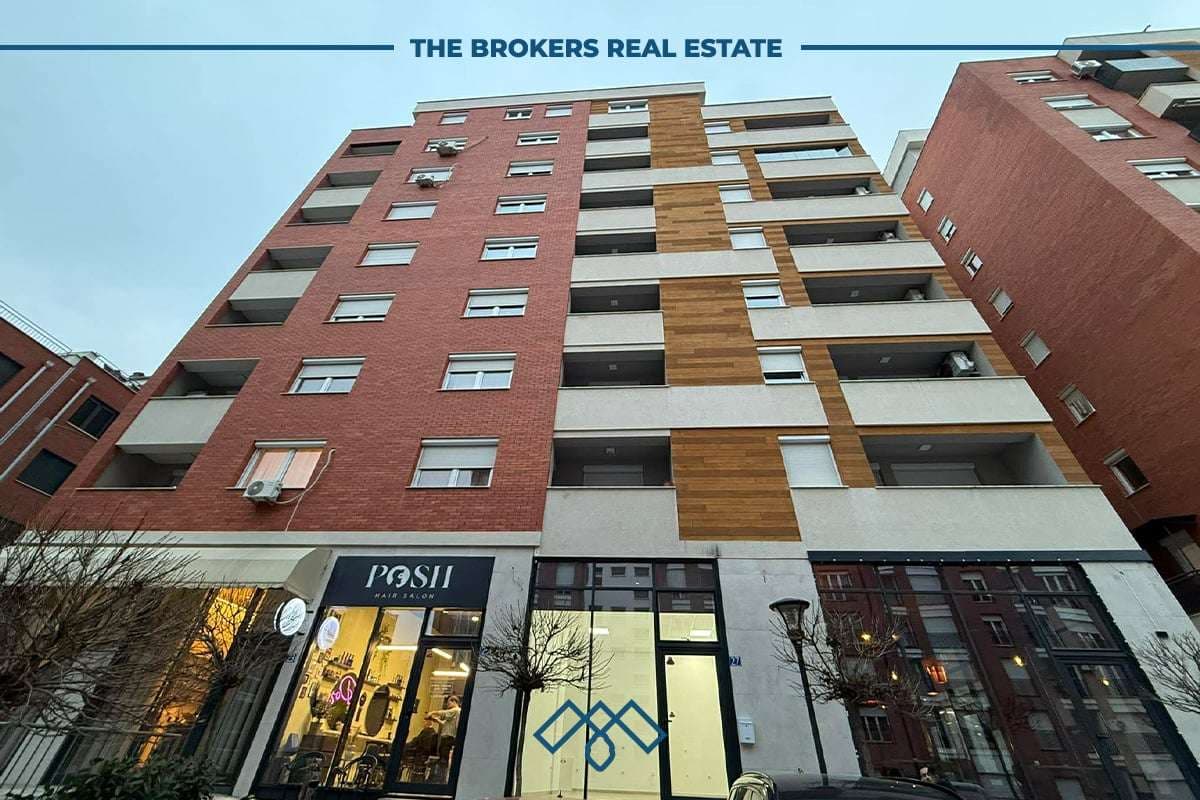 Lokal me qira/ shitje 54m2 – mbrapa Rrugës B.