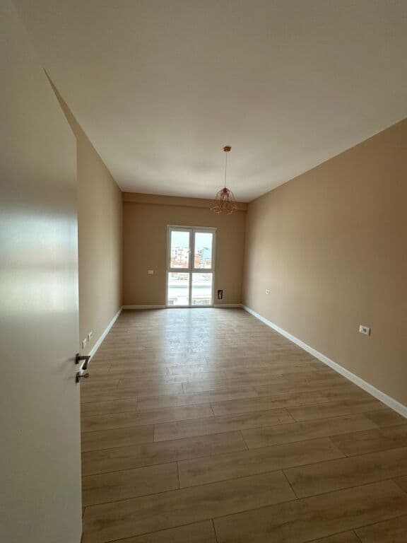 🔥 Apartament 1+1 për Shitje – Porta e Re 🔥 4