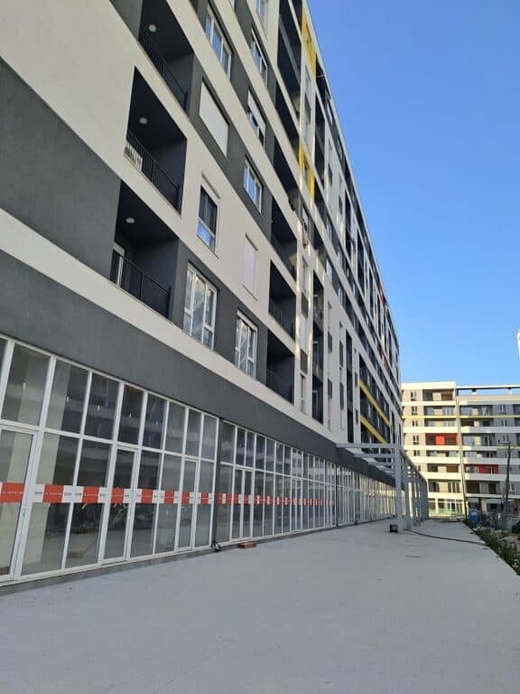 🏢 NJËSIA E SHËRBIMIT PËR SHITJE – UNIVERS CITY
