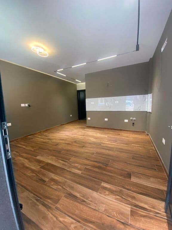 🏢 BUSINESS PREMISES FOR RENT – 21 Dhjetori, near Square 21 2