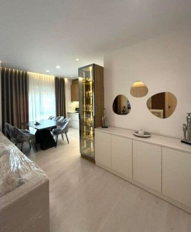 🏡 Apartament 1+1 + 2 vende parkimi për qira – Xhamllik 2