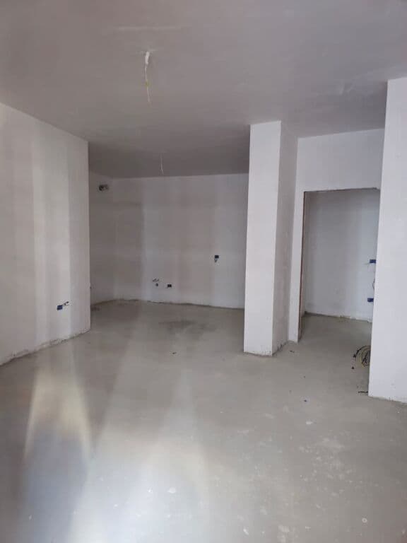 🏡 APARTAMENT 1+1 PËR SHITJE – RESIDENCË NË QYTETIN E HAPËSIRËS ✨