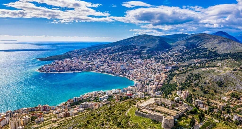 🏡 Tokë për Shitje në Sarandë – Mundësi e shkëlqyer investimi