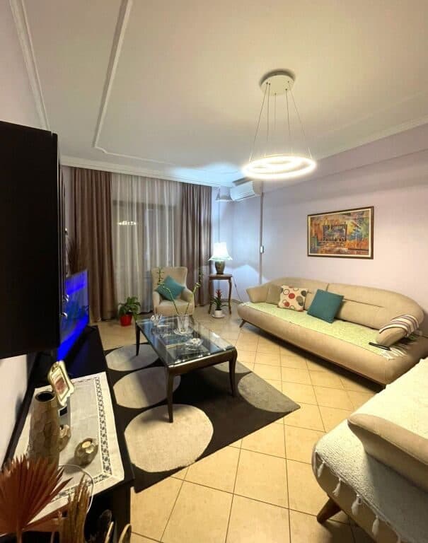 🏡 Apartament 2+1+2 për Qira pranë Ndërtesës Garden