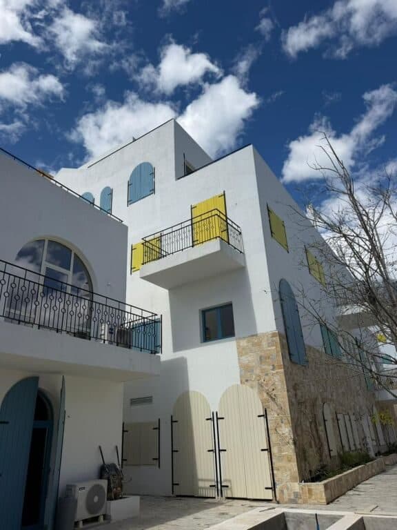 🌊 APARTAMENT 2+1 PËR SHITJE – SANTORINI RESIDENCE, DHËRMI 4