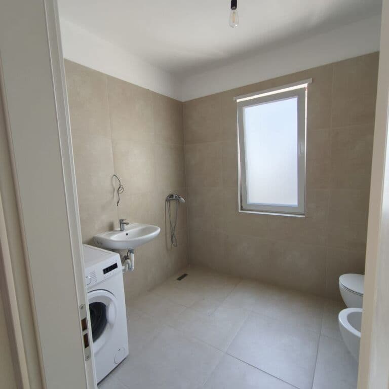 🏡 APARTAMENT 2+1 PËR QIRA – UNIVERS CITY ✨