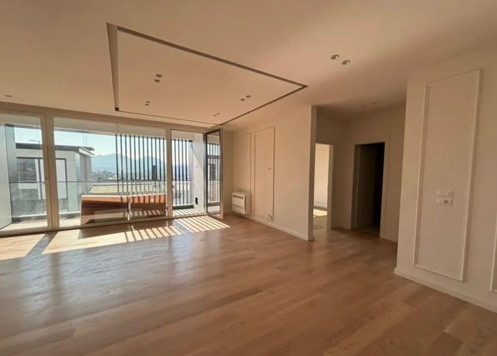 🏡 PËR SHITJE | Apartament 3+1 – Sauk, Tiranë 📍 Pallati i Brigadave 3
