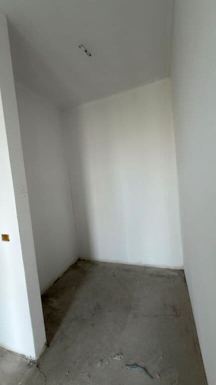 🏡 PËR SHITJE | APARTAMENT 2+1+2 – RRUGA KAVAJËS 4
