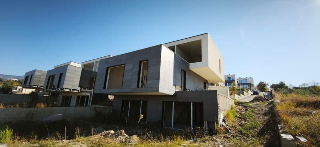 🏡 VILA PREMIUM PËR SHITJE | REZIDENCA PRANË LIQENIT – FARKË 3