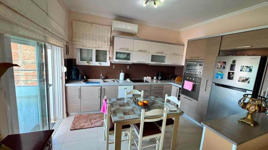 🏡 APARTAMENT 2+1 PËR SHITJE – SARANDË 🌊