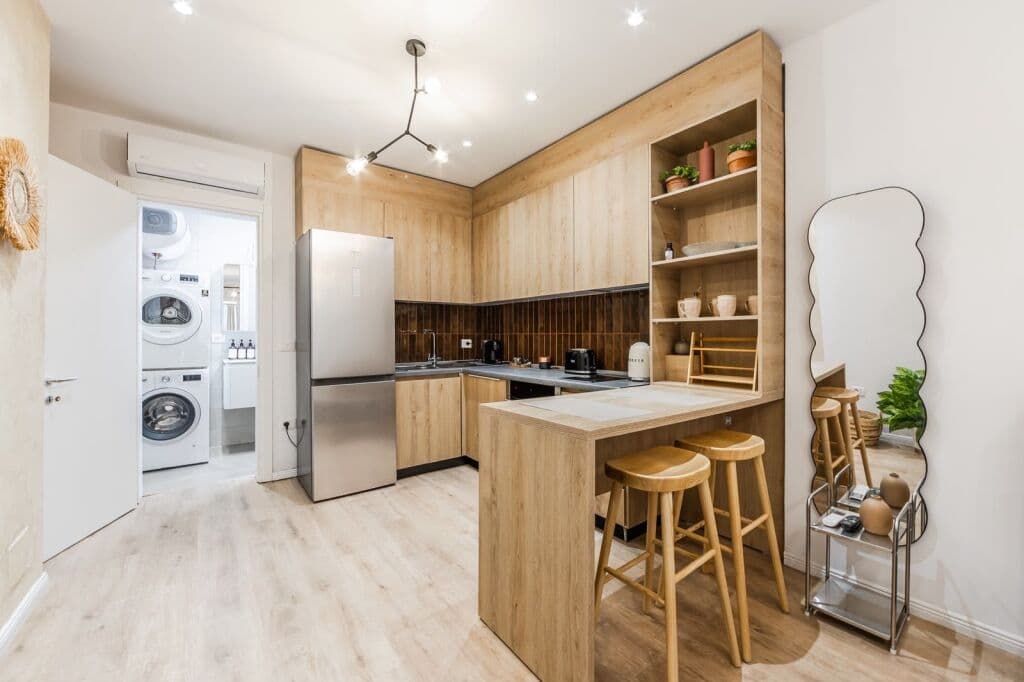 🏡🌊 STUDIO PËR SHITJE – DHËRMI