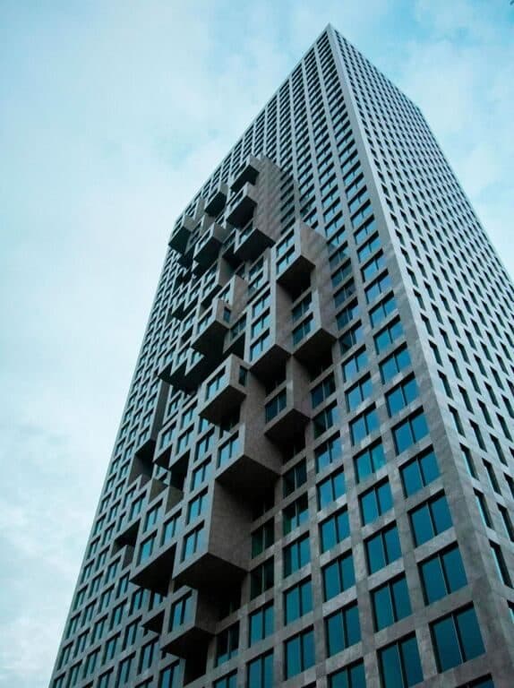 🏙️ APARTAMENT PREMIUM PËR SHITJE 2+1 + 2 TUALETE & BALKON | DOWNTOWN ONE 3