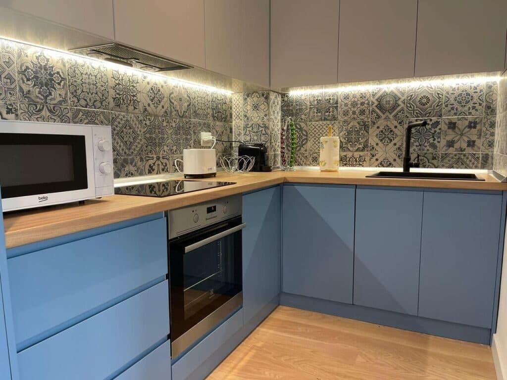 🏡 APARTAMENT 2+1 PËR SHITJE – LURA 3, GJIHANI I LALZIT 🌊✨📜 Me titull pronësie 2