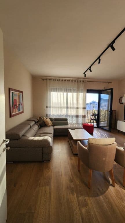🏡 Apartament 2+1+2 për qira – Myslym Shyri 3