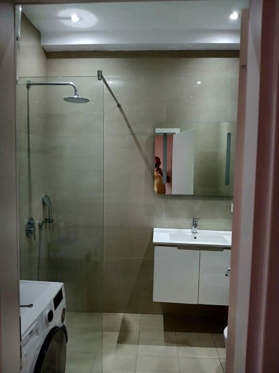 🏡 PËR QIRA | APARTAMENT 1+1 – NDËRTESA TIRANA GARDEN ✨