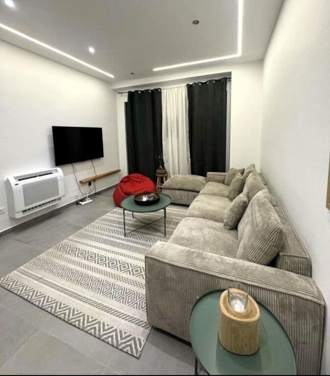 🏡 PËR QIRA | APARTAMENT 1+1 – NDËRTESA TIRANA GARDEN ✨