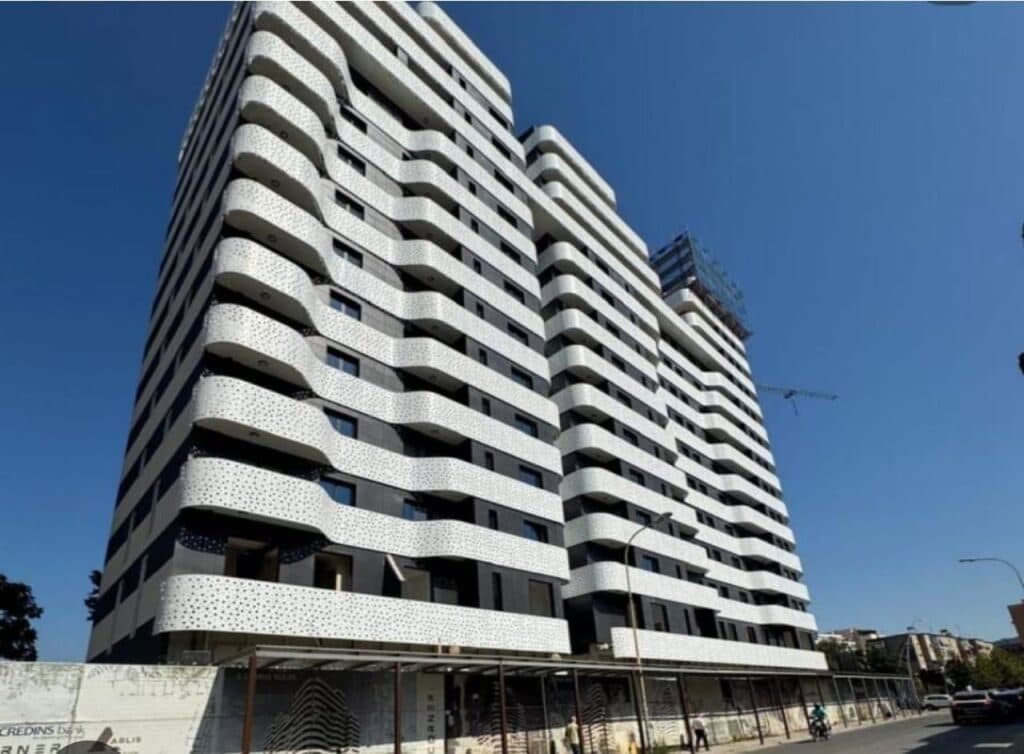 🏡 PËR SHITJE APARTAMENT 3+1+2 – REZIDENCË NË KËND ✨ 4