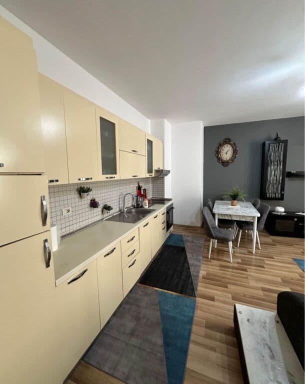 🏡 Apartament 1+1 + Ballkon për Shitje 📍 Kamëz – pranë Bashkisë Kamëz 2