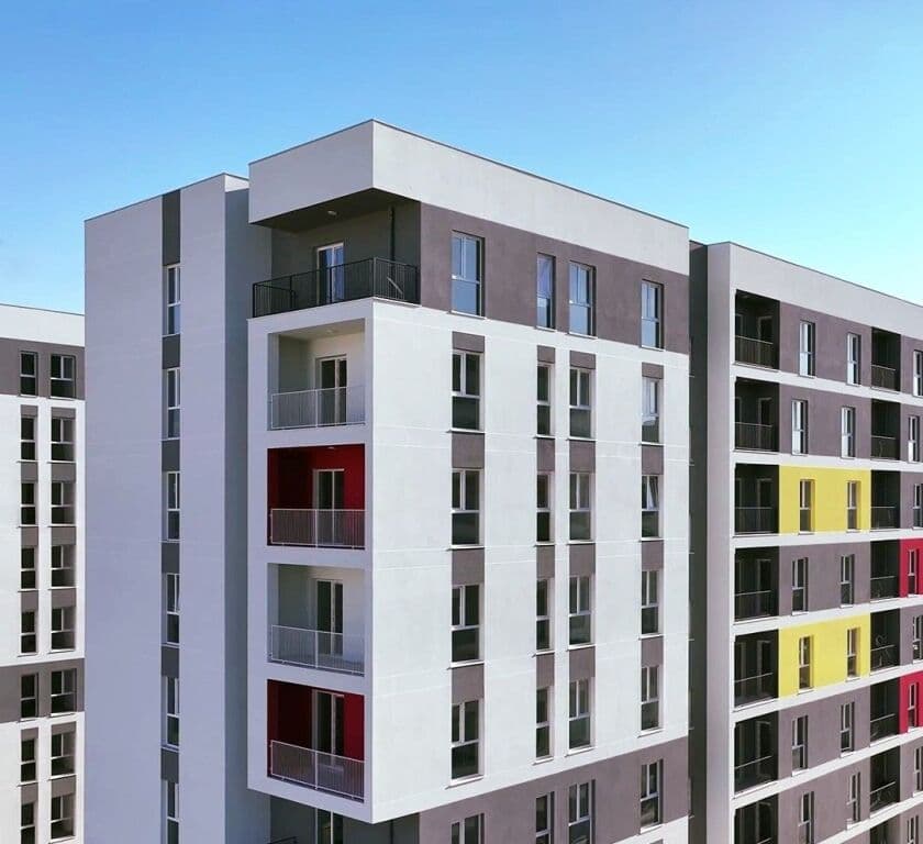 PËR SHITJE APARTAMENT 2+1+2 ME VERANDË – UNIVERS CITY 3