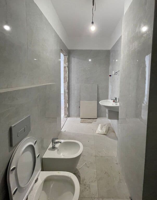 🏡 Apartament 2+1 për Shitje – Kompleksi Aura, Rr. Dritan Hoxha