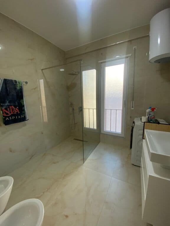 🏡 Apartament 2+1+2 për Qira – Pazari i Ri 2