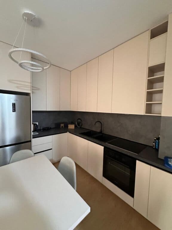 🏡✨ PËR QIRA | APARTAMENT 2+1 – KULLA E ARTË 4