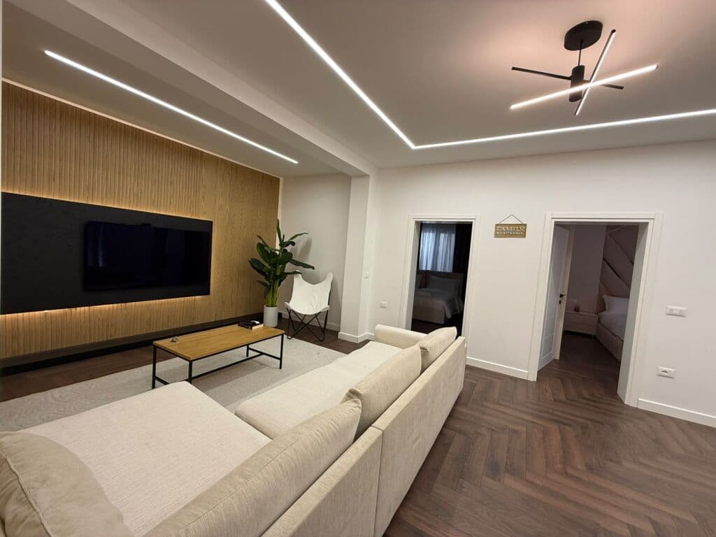 🏡✨ PËR QIRA | 2+1 + VERANDA – 5 MAJI 2