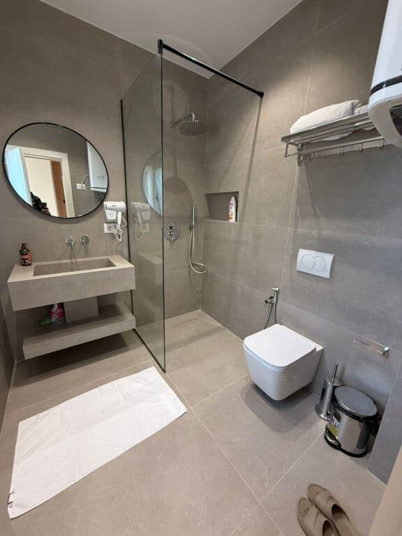 🏙️ ME QIRA 2 STUDIOS PREMIUM – QENDRA, 9 KATET 2