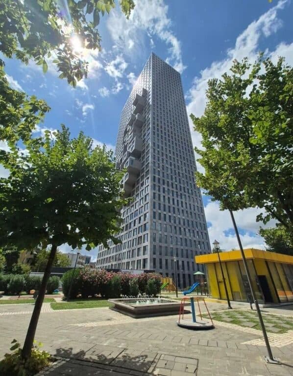 🏢 Zyrë për Qira 📍 Qendra Një Tiranë 4