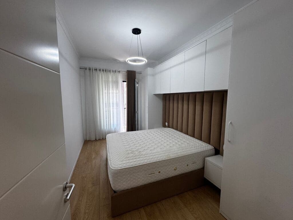 🏡 APARTAMENT 3+1 PËR QIRA | PRANË STADIONIT DINAMO 4