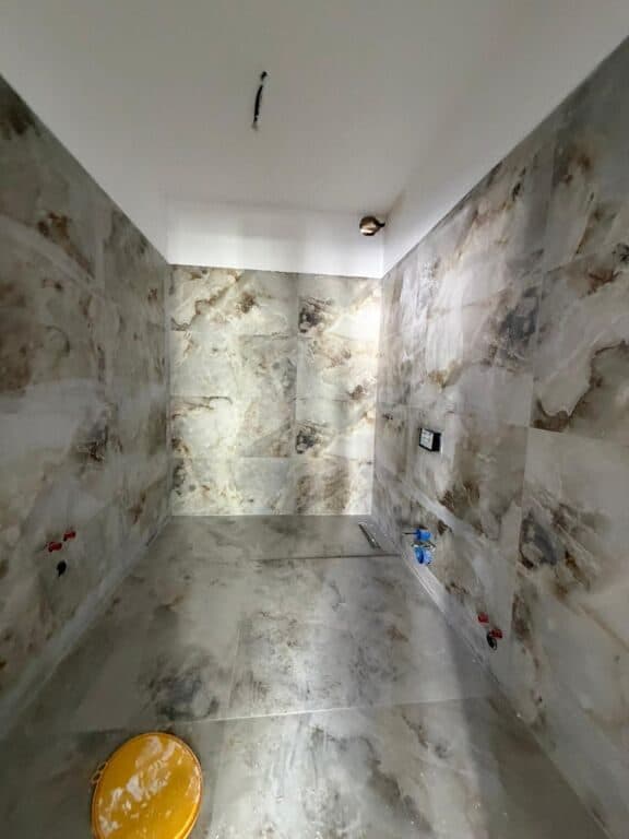 🚨 Ulje Çmimi – Mundësi e shkëlqyer Investimi! 🚨 🏡 Apartament për Shitje 3+1+2 Banjo + Depo – Splendor Residence, Porcelan