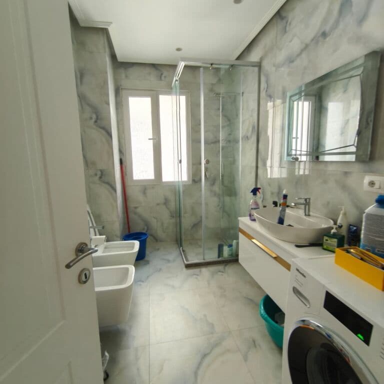 🏡 Apartament 3+1+2 për Shitje – pranë Zoo-s së Tiranës, Tiranë 📍 Kompleksi Mateo 4