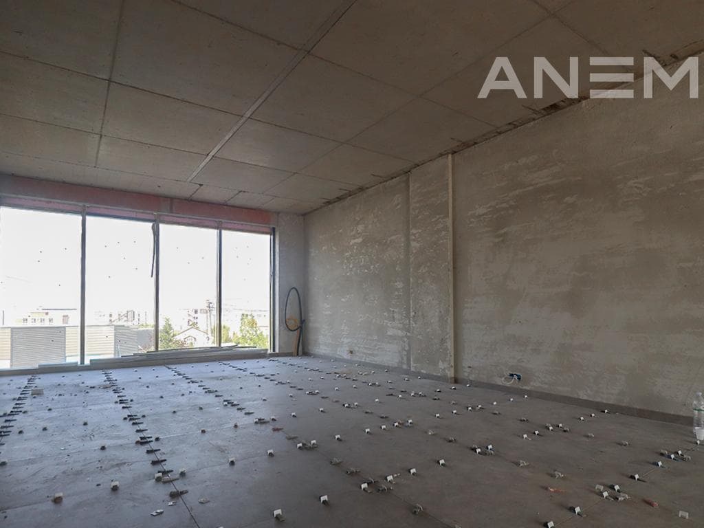Lokal me qira me 1 hapësirë pune në Veternik