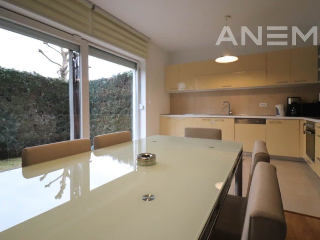 Shtëpi me qira 174m² në Marigona Residence 3
