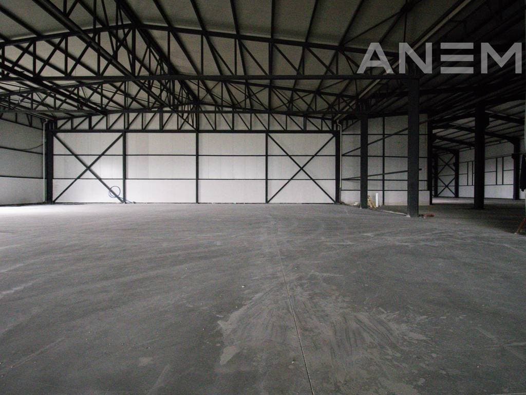 Objekt me qira 3550m² në Lipjan 4