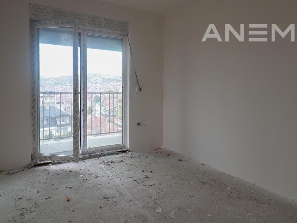 Banesa në shitje 80m² në Tophane 3