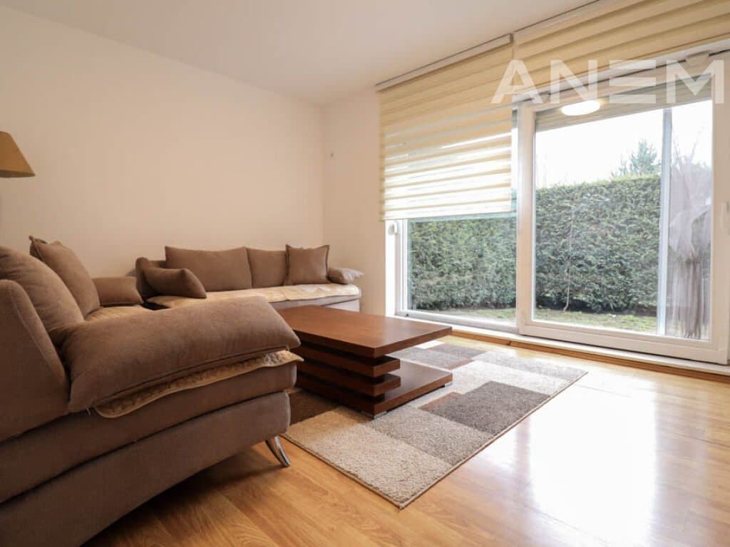 Shtëpi me qira 174m² në Marigona Residence 2