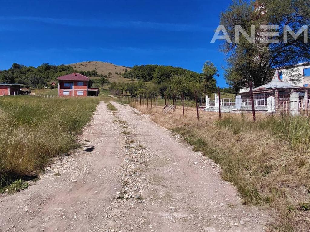 Shtëpi në shitje 204m² në Batllavë-Orllan 3