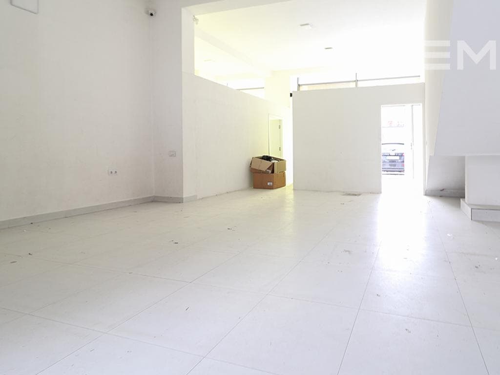 Lokal në shitje 84m² në Tophane 2