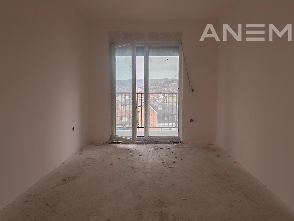 Banesa në shitje 80m² në Tophane 4