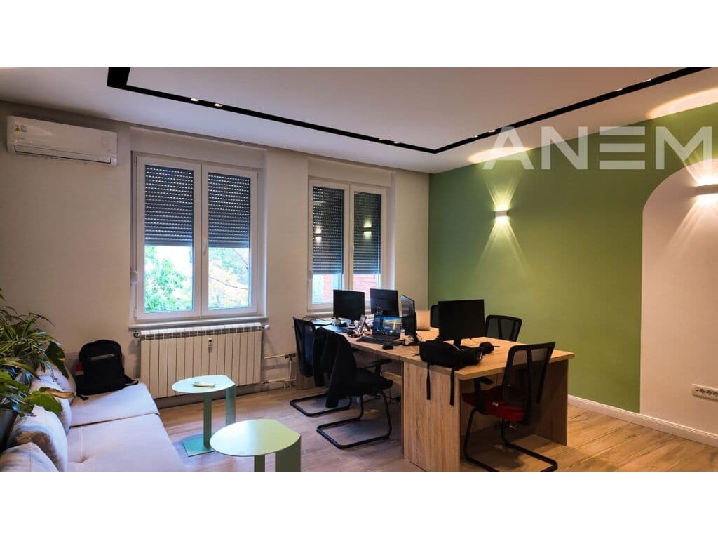 Zyre me qira me 3 hapësira pune në Qendër