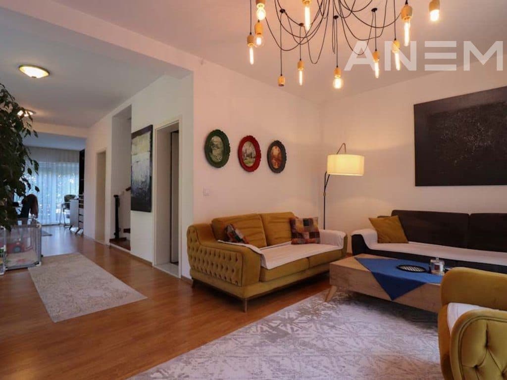 Shtëpi në shitje 174m² në lagjen Marigona Residence 4