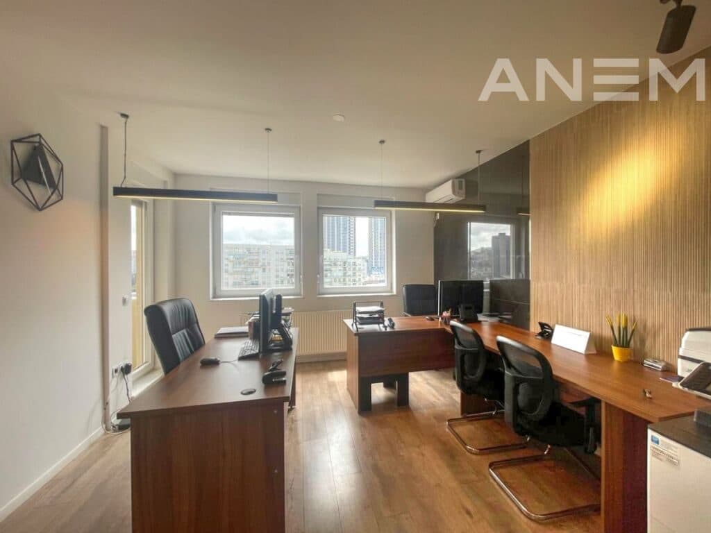 Zyre me qira me 3 hapësira pune në Arbëri 2