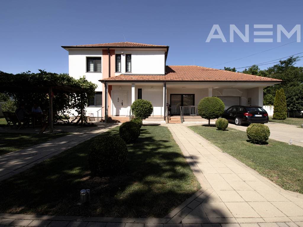 Shtëpi në shitje 200m² në Preoce 1