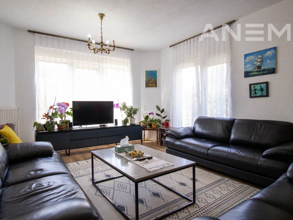 Shtëpi në shitje 440m² në lagjen Mati 1 2