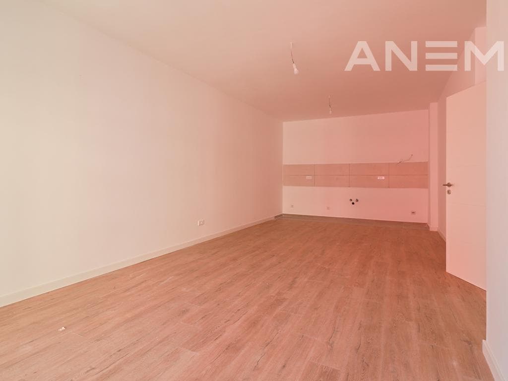Banesë në shitje 86m² në Rrugën C